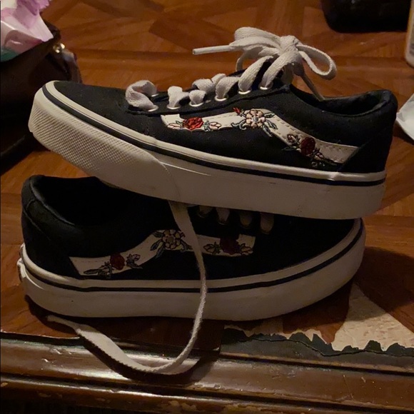Vans kids shoe. - Picture 5 of 5